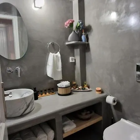 Gabriel House Apartment