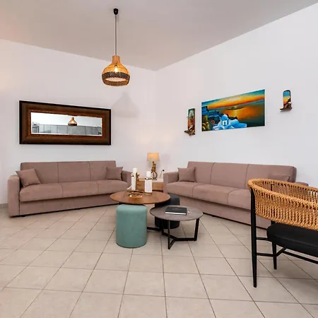Gabriel House Apartment Monolithos (Santorini)