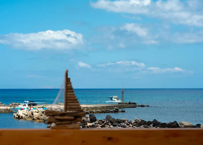 Gabriel House مونوليثوس