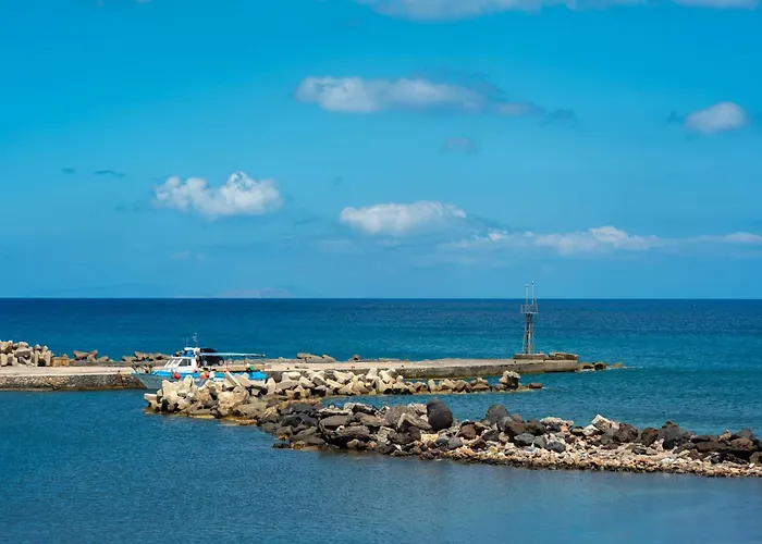 Gabriel House Монолитос