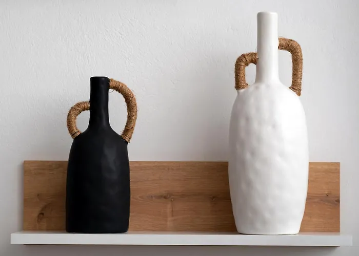 Gabriel House مونوليثوس