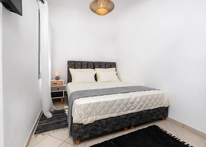 Gabriel House * مونوليثوس