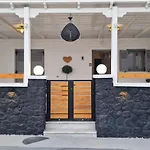 Gabriel House Apartment